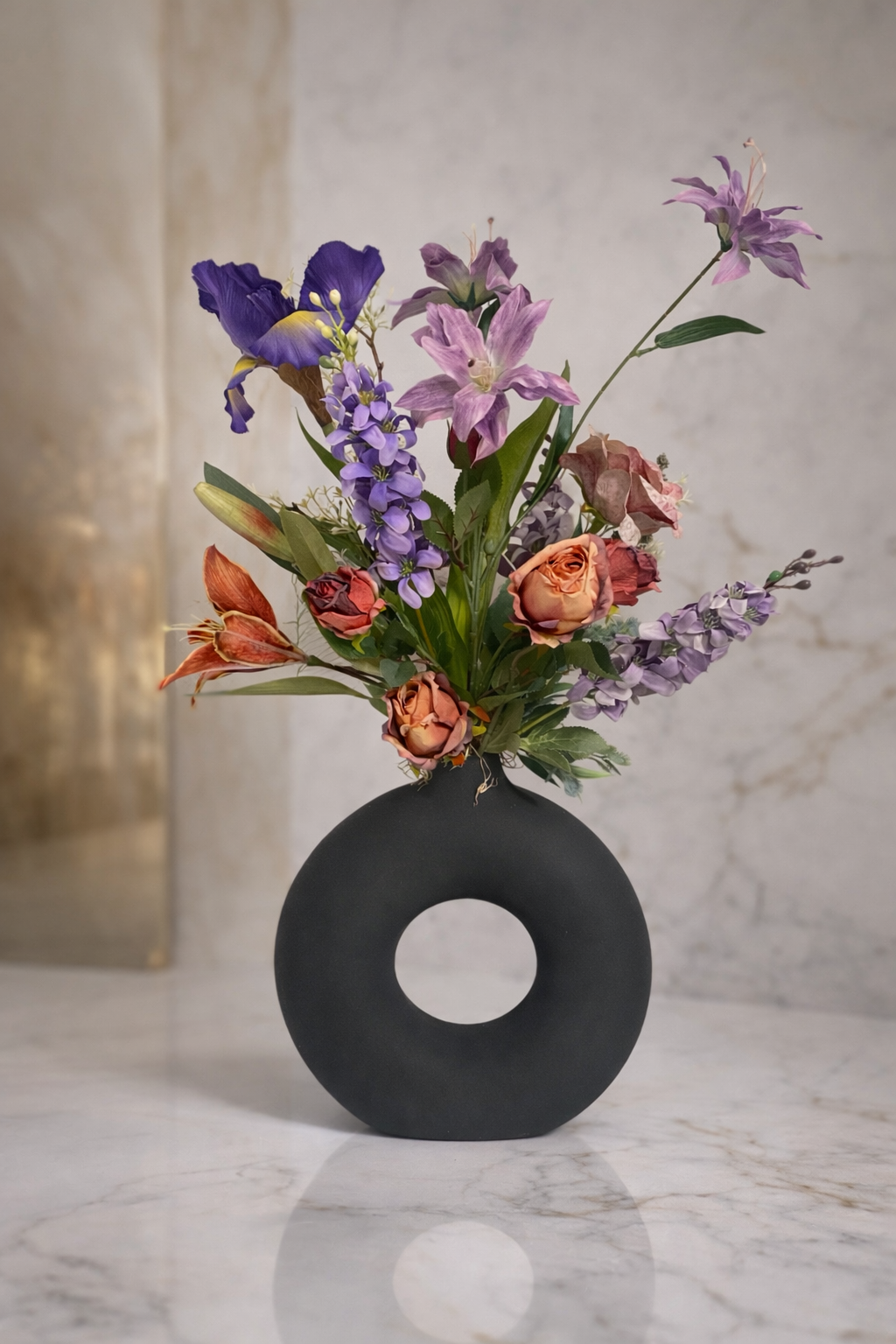kunstbloemen bloemstuk paars 70cm met vaas