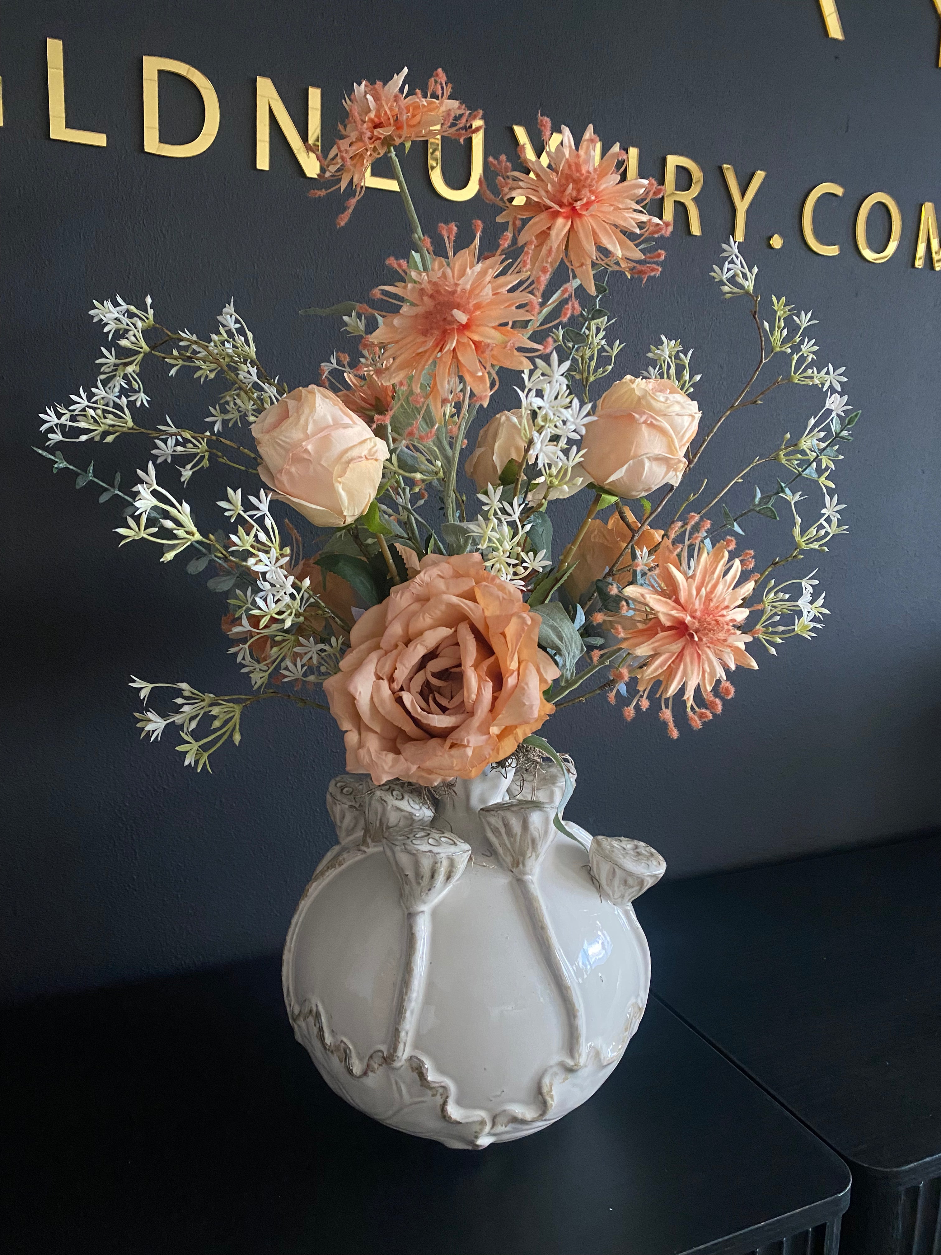 Luxe Zijdebloemstuk met Vaas – Peach, Champagne & Crème | 70 cm