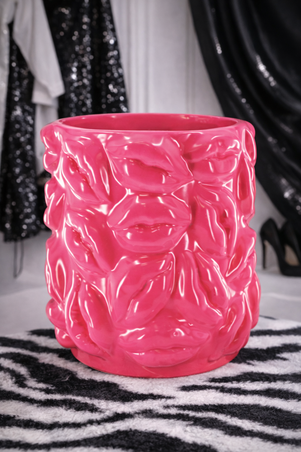 Bloempot Neon Roze Lips 17,5cm