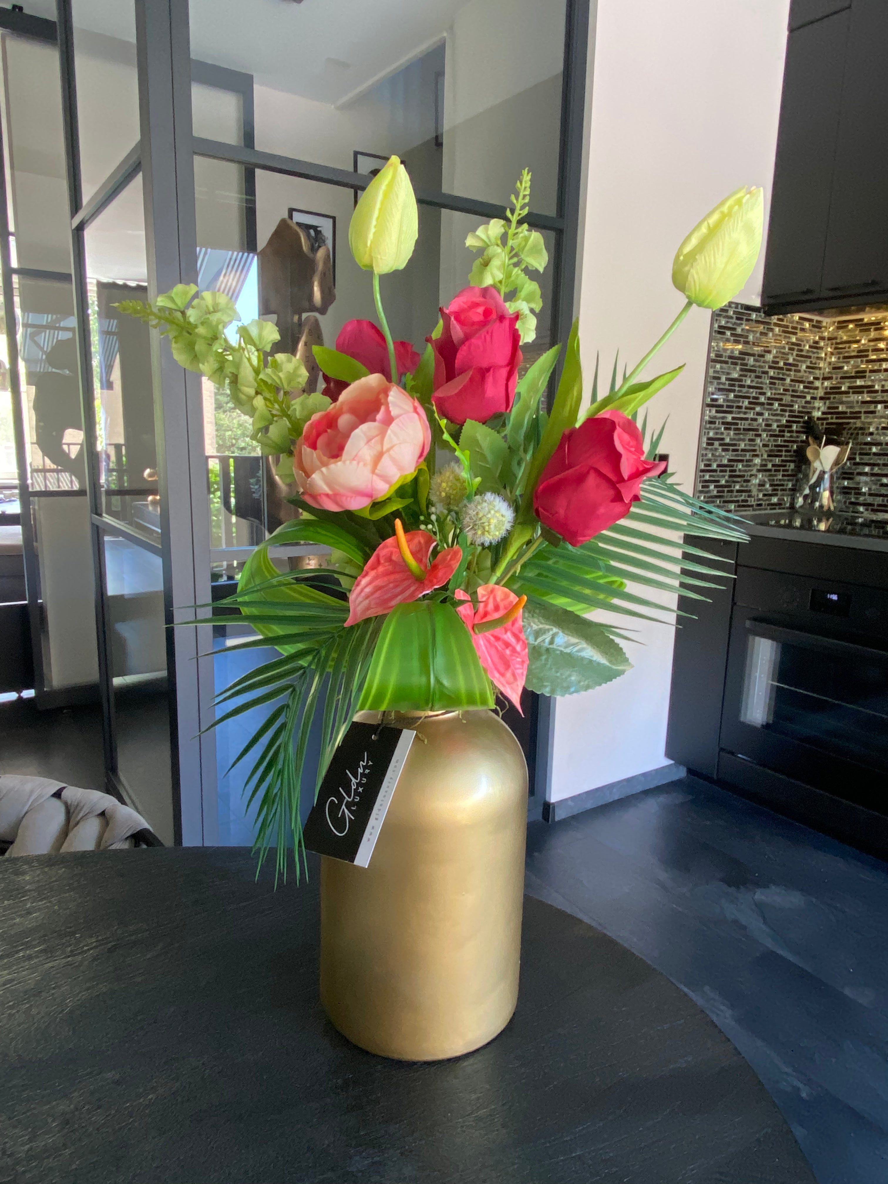 Coral Royale Design Bloemstuk – 55 cm