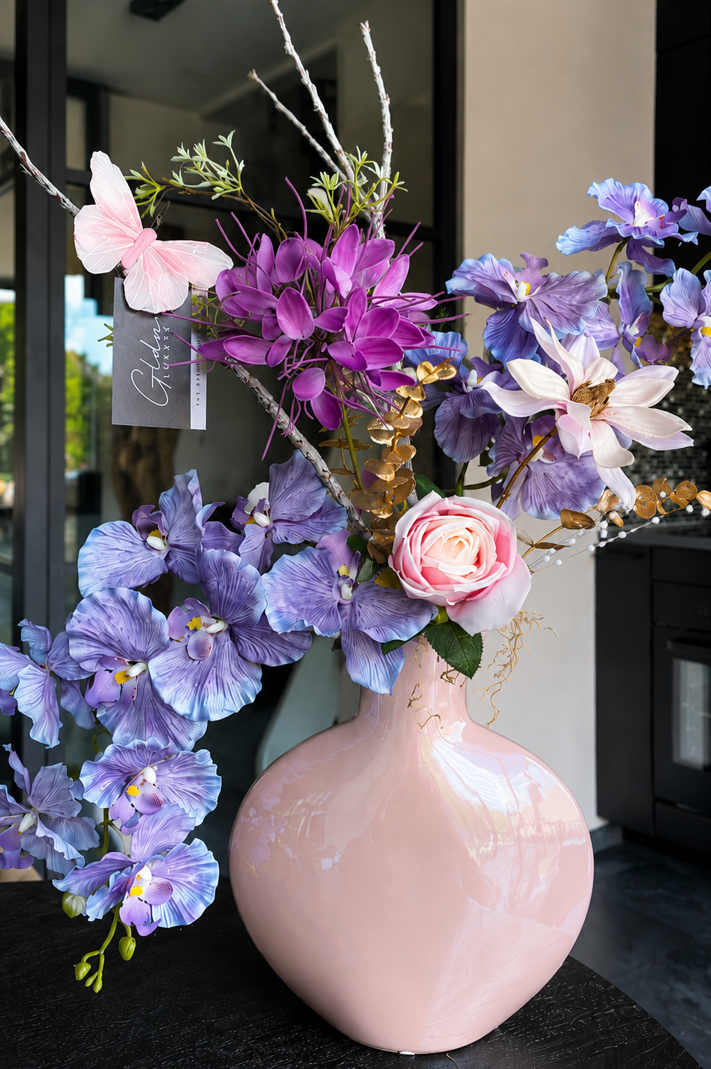 Butterfly Dreams – Luxe Zijdebloemen Arrangement met Orchideeën