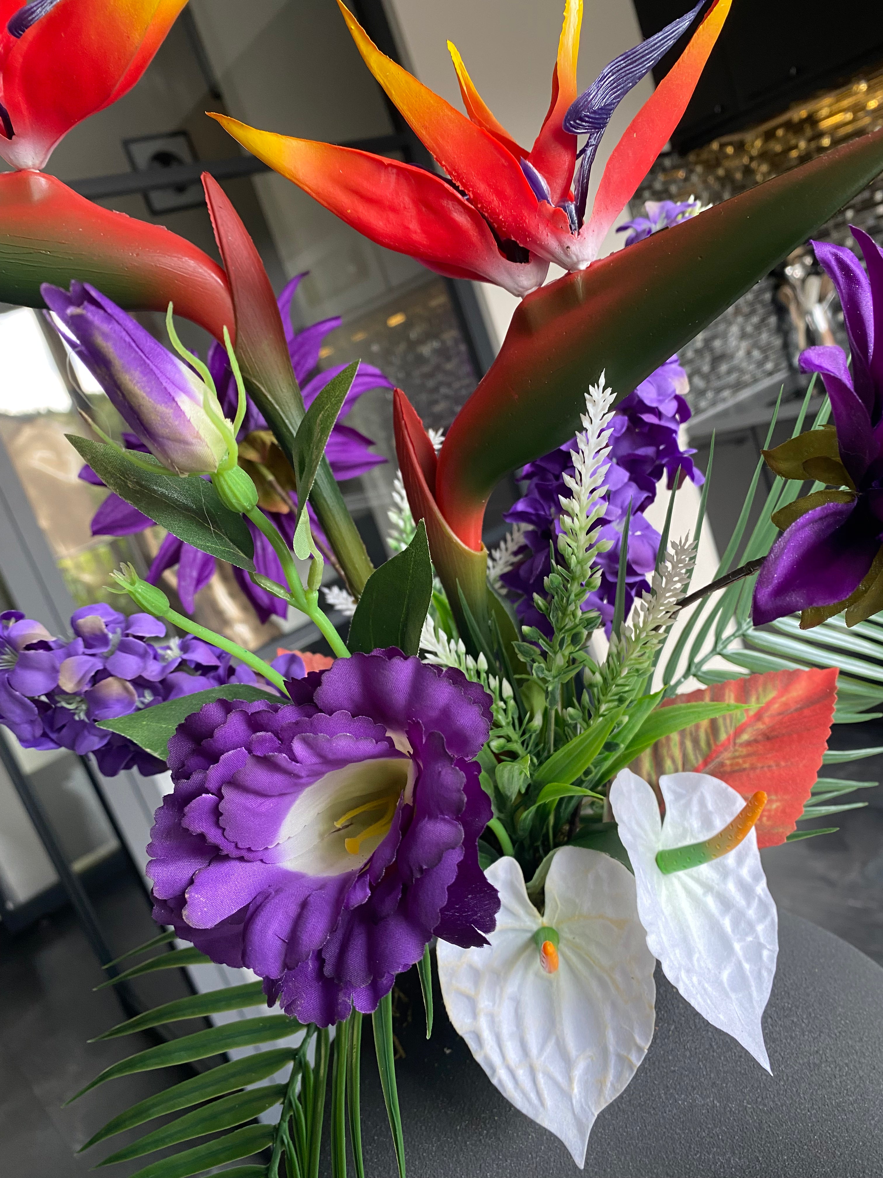 Tropical Purple Paradise – Luxe Kunstbloemstuk met Paradijsvogelbloemen